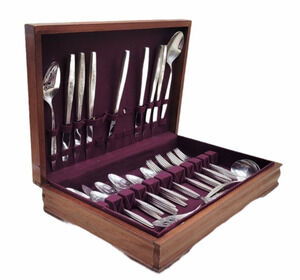 International Deep Silver LAUREL 46 Pc Wood Case Serving Utensils Embossed